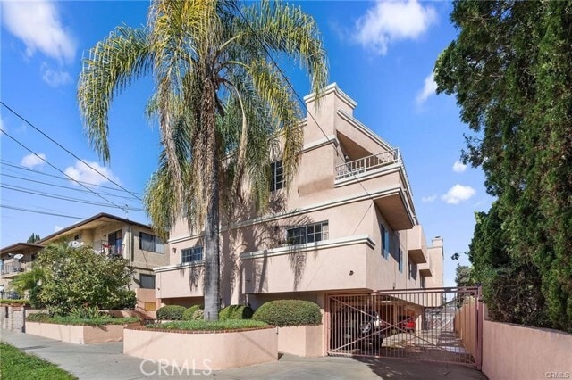 Primary Photo - 874 W 3rd St