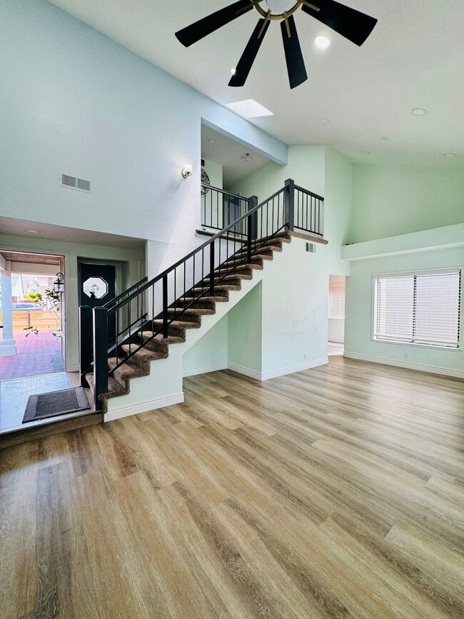 Building Photo - 29869 Ventnor Ct