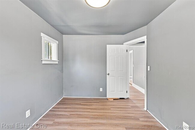 Building Photo - 15401 Littlefield St
