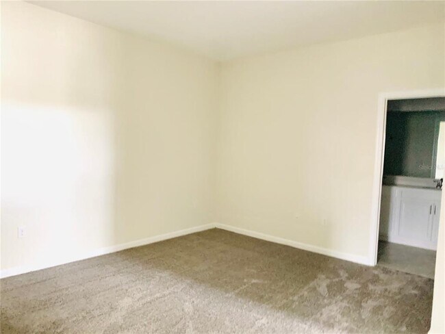 Building Photo - 8508 Golf Wy