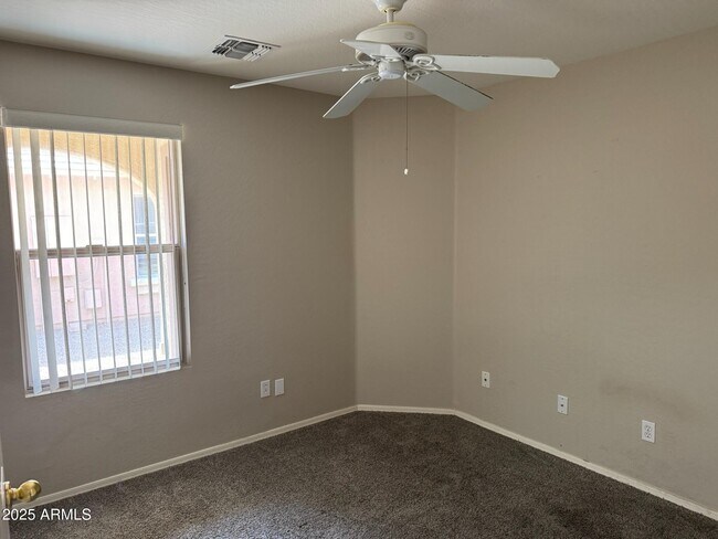 Building Photo - 13933 W Port Royale Ln