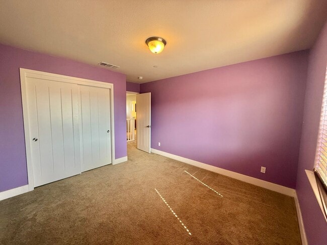 Building Photo - Hollister-Beautifully Updated 4BD/3BA Home with Garden Backyard in Prime Hollister Location