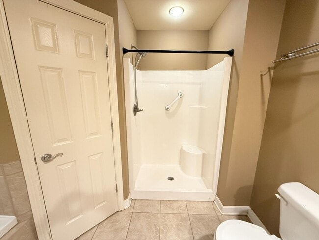 Building Photo - 6313 Sky Crest Ct