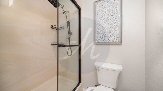 Building Photo - Remodeled Gem in Briargate