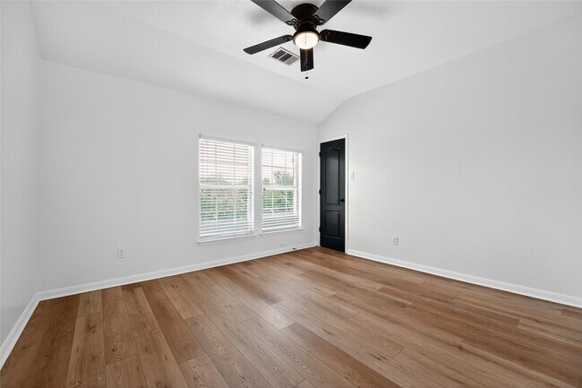 Building Photo - 4500 Aria Cove