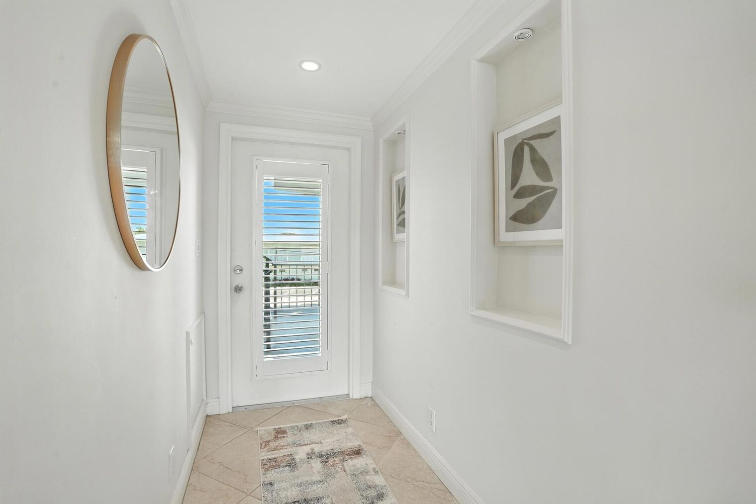 Building Photo - 636 Broad Ave S