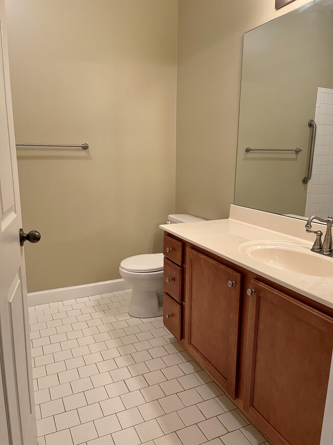 Building Photo - 212 Sterling Oaks Dr