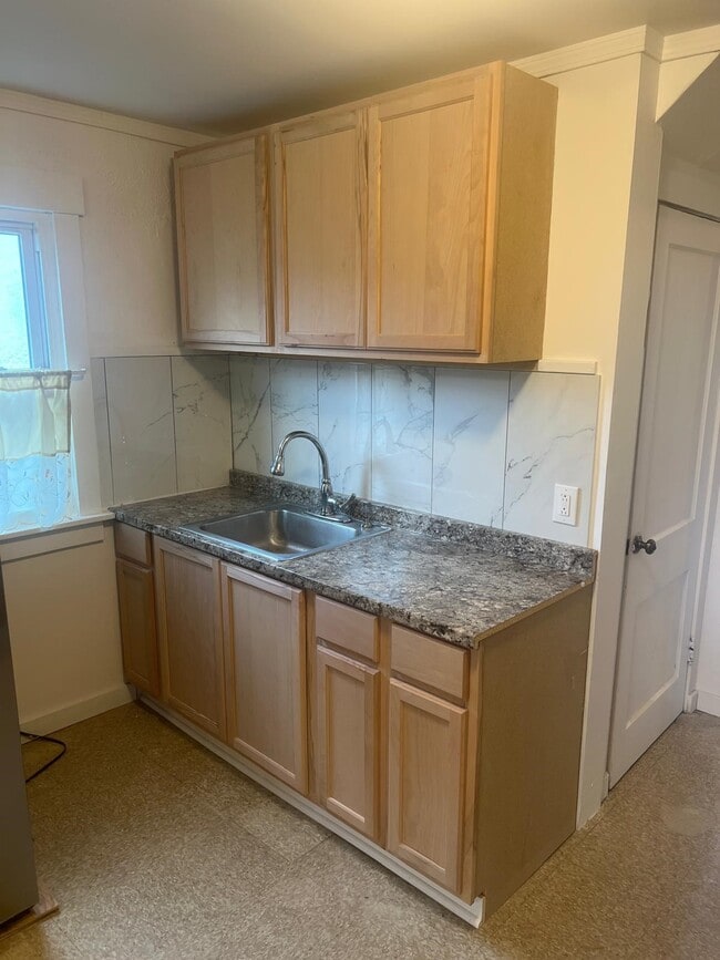 Building Photo - 5 Colorado Ave