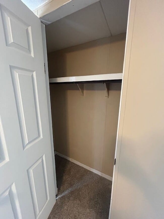 Building Photo - 3-bedroom, 2-bath mobile home