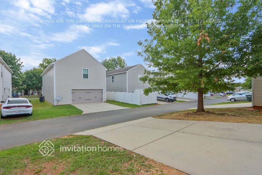 Building Photo - 731 Skywatch Ln