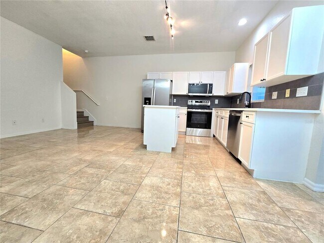Building Photo - 13241 Opal Court North