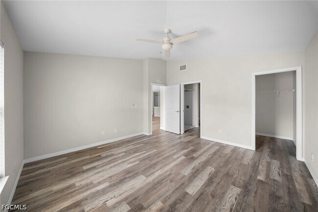 Building Photo - 202 NW 25th Pl