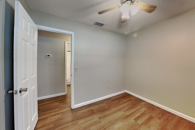 Building Photo - 3178 Phonetia Dr