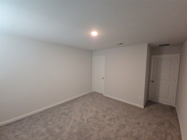 Building Photo - 9227 Dearborn Knoll Dr