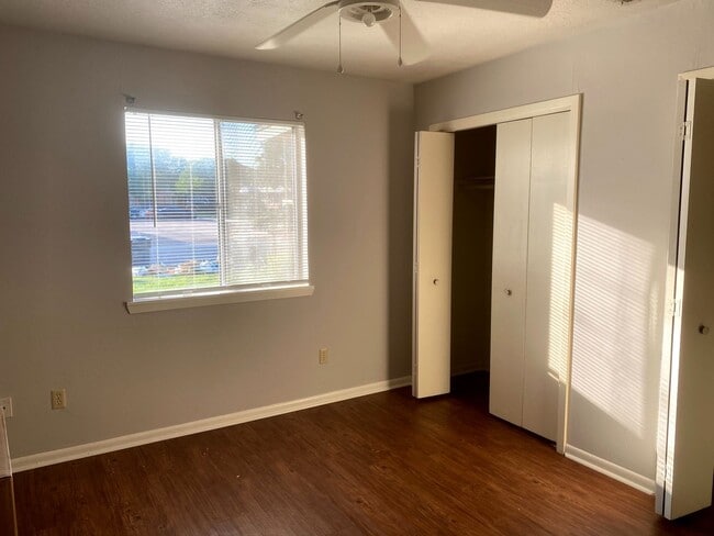 Building Photo - PRELEASE AVAILABLE! 2 BED 2 BATH DUPLEX WI...