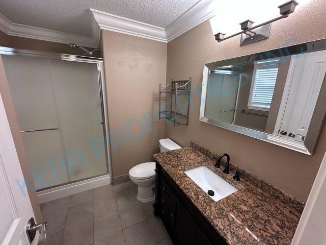 Building Photo - 20598 NE Shore View Dr