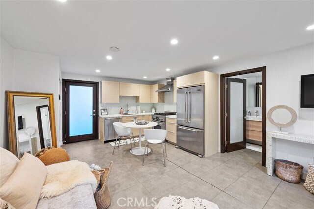 Building Photo - 4444 Canoga Ave