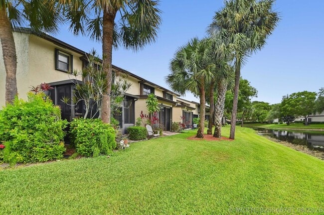 Building Photo - 4587 Carambola Cir S