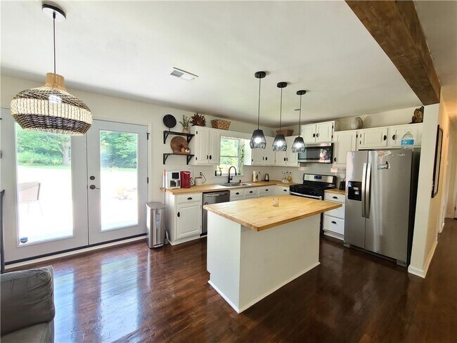 Building Photo - 4345 Clare Ln