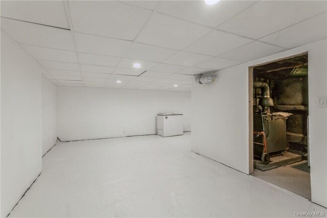 Building Photo - 156 Bellevue Pl