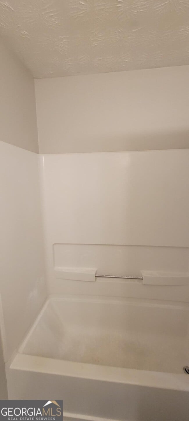 Building Photo - 6390 Alford Cir