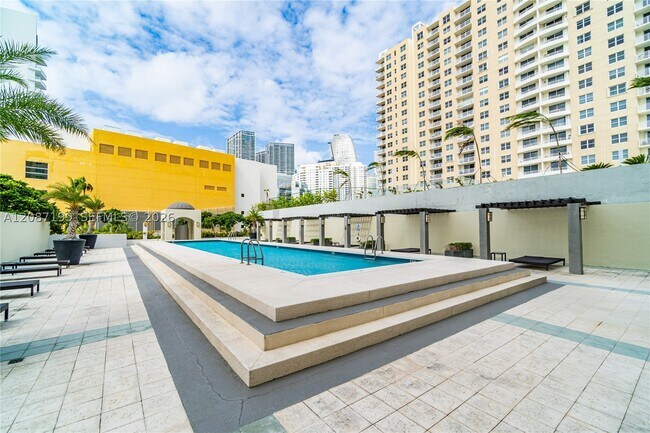 Building Photo - 800 Claughton Island Dr