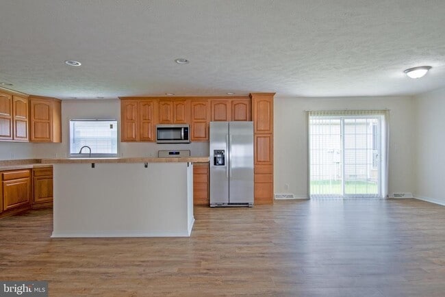 Building Photo - 192 Daffodil Dr