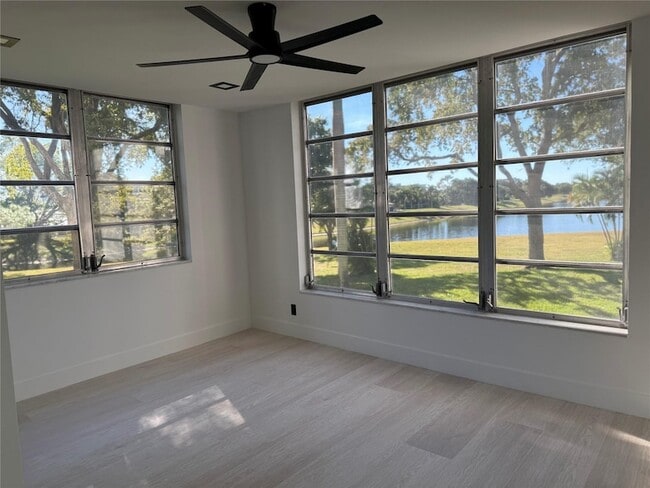 Building Photo - 3010 N Course Dr