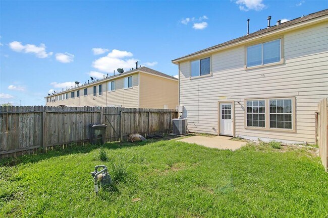 Building Photo - 4914 Landward Ln