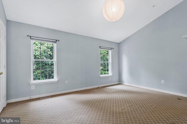Building Photo - 616 Bellerive Ct