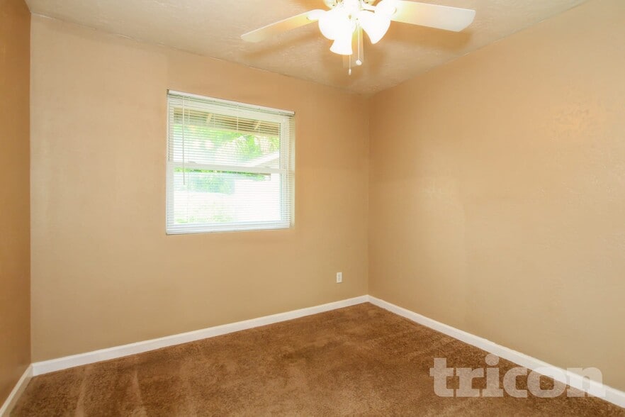 Building Photo - 4309 W Ruth Ave