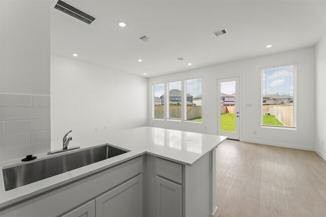 Building Photo - 12523 Alligator Lake Ct