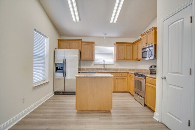 Building Photo - 3-Bedroom Home with Open Floor Plan, and Oversized Primary Suite - Available 1/30