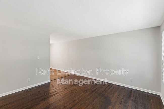 Building Photo - 604 Hi Crest Dr