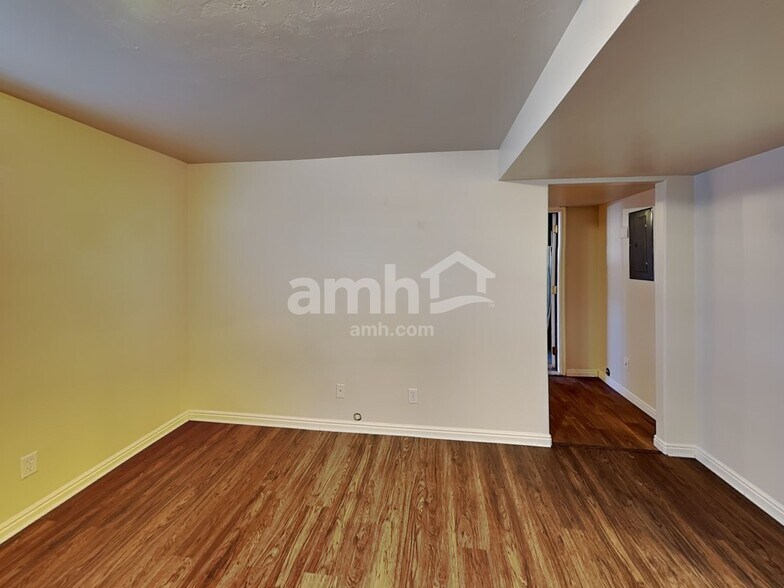 Building Photo - 8671 S Dove Meadows Ln