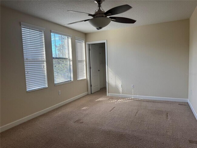 Building Photo - 2262 Romanum Dr