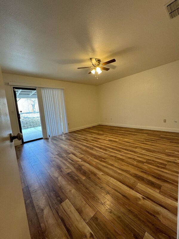 Building Photo - 5921 Clay Basket Dr