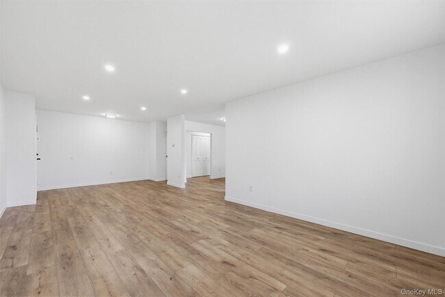 Building Photo - 810 Blooming Grove Turnpike