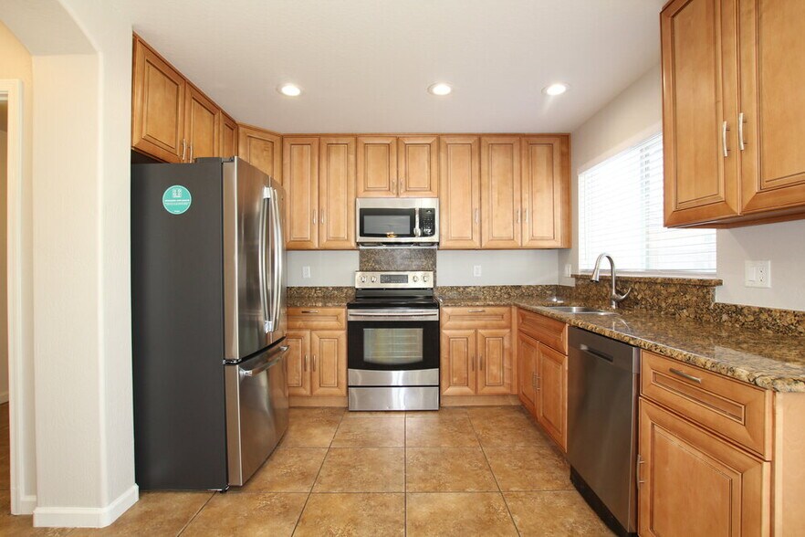 Building Photo - 1344 S 220th Dr