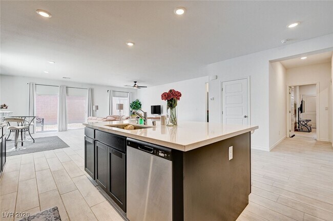 Building Photo - 3791 McLeod Dr