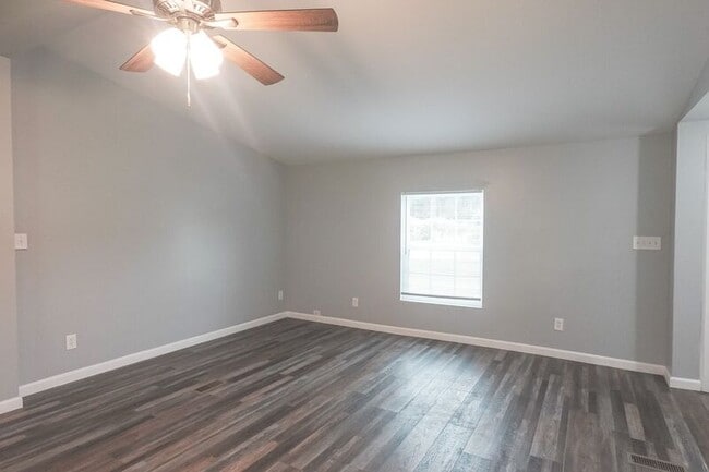 Building Photo - 55 Peachtree Dr