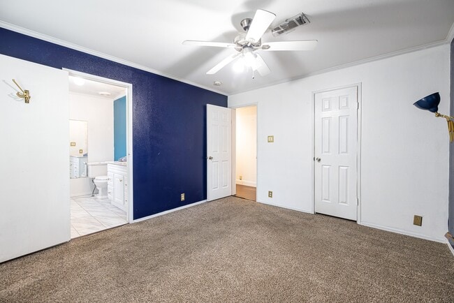 Building Photo - 11738 Greencanyon Dr