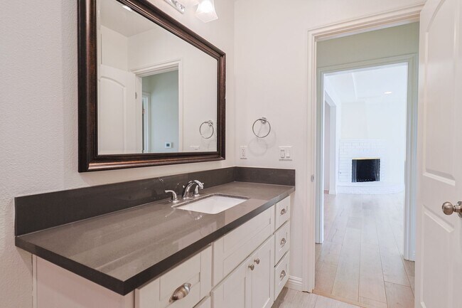 Building Photo - Amazing 4-bedroom + 3-bathroom house in Ma...