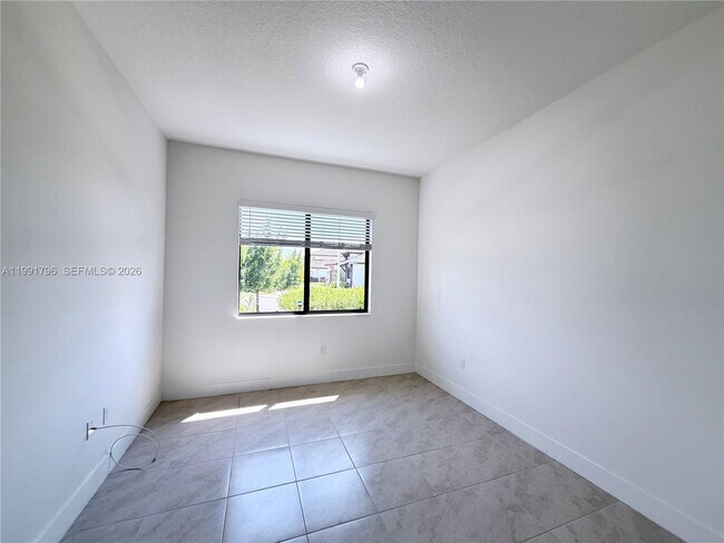 Building Photo - 5028 Gambero Wy