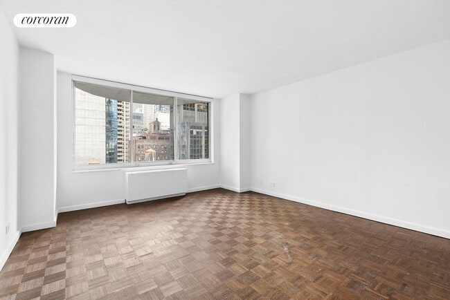 Building Photo - 145 E 48th St