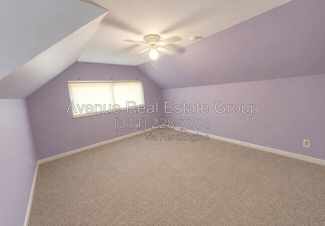 Building Photo - 808 Brookvale Terrace