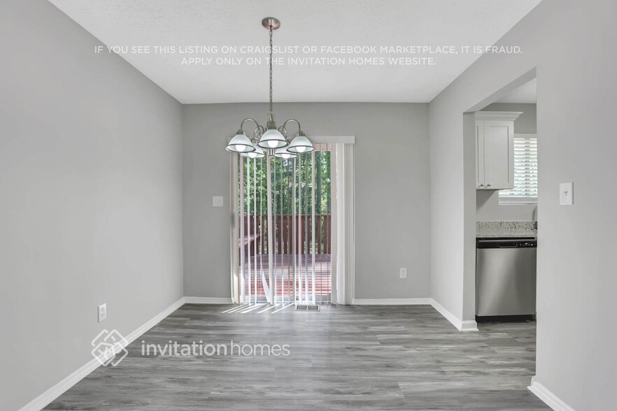 Building Photo - 2211 Doral Ct SW