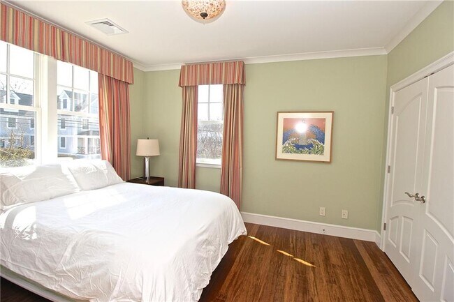 Building Photo - 203 Coggeshall Ave