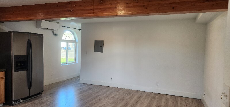 Building Photo - 1112 Robert Bush Drive West