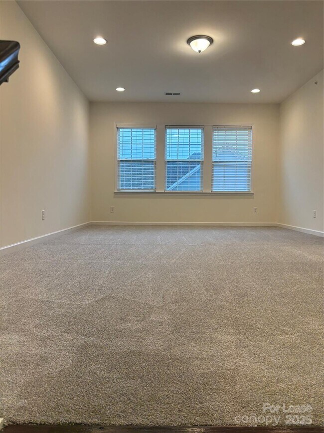 Building Photo - 9600 Finn Back Rd NW